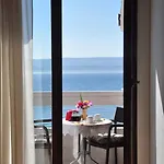 Anastazija Sea View オミシュ