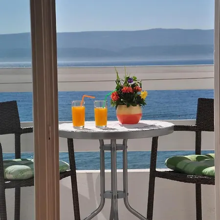 Anastazija Sea View * 奥米什