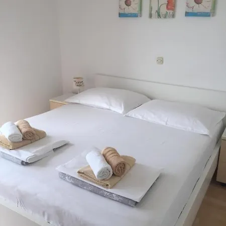 公寓 Anastazija Sea View 奥米什