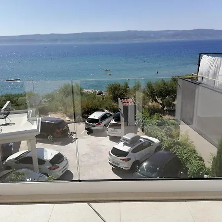 Anastazija Sea View * 奥米什