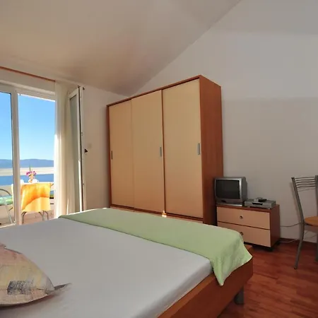 Anastazija Sea View 奥米什
