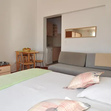 Anastazija Sea View Apartmán *