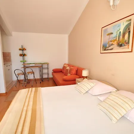 公寓 Anastazija Sea View 奥米什